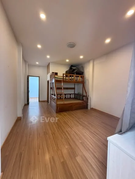 TÂN BÌNH - CMT8 - ( 4.2 12 ) - TRỆT LỬNG 2 LẦU ST - 3PN SIÊU RỘNG - HẺM XE HƠI THÔNG - CHỈ 9.x T.Ỷ