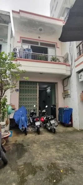 Căn nhà 2 lầu nhà hẻm đường 2/4 TTTTP BIỂN NHA TRANG.