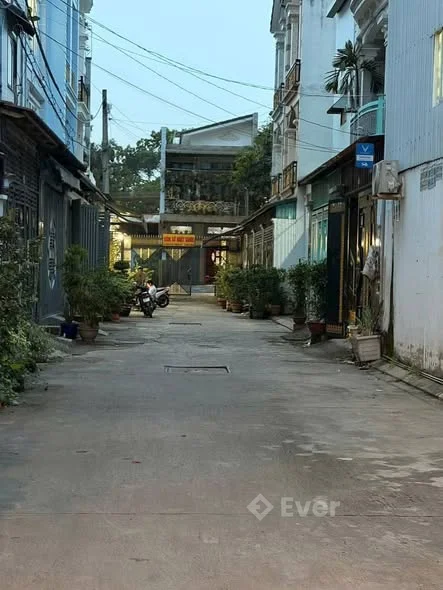 căn nhà thới an 16, quân 12 TPHCMGiá. 5 ty700-Dt:4,5mx12m