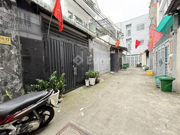 Nhà phố 3 tầng full nội thất tại Q12