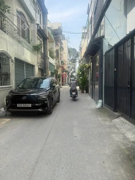 Hxh Trần Quang Diệu,P14,Q36,5 x 8 - 5PN 5WC4 Tầng - BTCTGiá: 10,8 TL