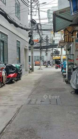 Hxh CMT8,P.Hoà Hưng 3,5 x 15 - 4Pn 3WC 3 Tầng - BTCT Giá: 8,5 tỷ bớt lộc Liên Hệ zalo: 0935771***