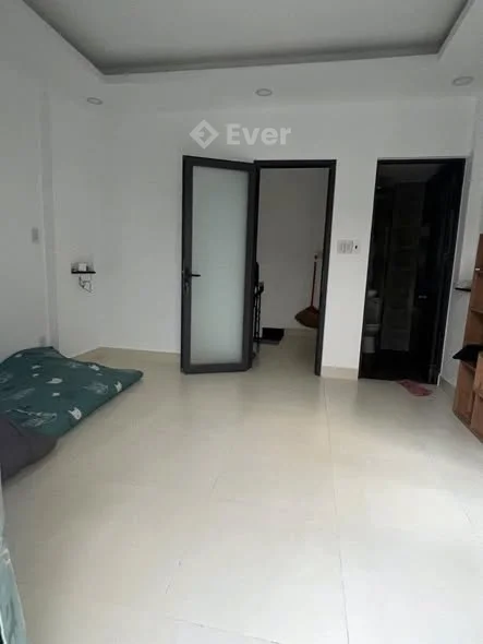 4 Tỷ 9 tl , chủ thiện chí Nhà mới xây full nội thất Địa chỉ: Lê Văn Sỹ, Phường 12, Quận 3