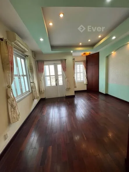 [Phú Nhuận] – 17,5 TỶ – Hẻm ô tô 6m. Vị trí: Thích Quảng Đức, P.4. Diện tích: 4.2 x 20