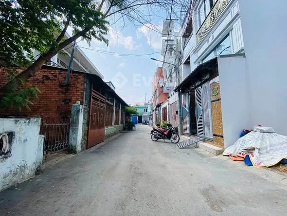 Hẻm xe hơi Hồ Văn Tư, nhà 3 tầng BTCT mới tinh, giá chỉ 6,5tỷ- Nhà 3 tầng đúc kiên cố, nhà mới