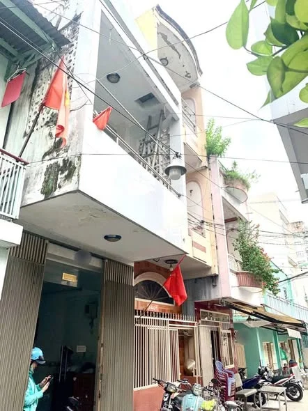 Hẻm xe hơi Nguyễn Trãi P2 Q5 3,3 x 17m 2 tầng 4pn Giá 7,2 tỷ TL Z 0386038*** tín