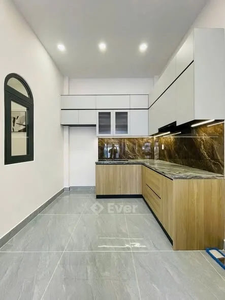 HÀNG HIẾM - VỊ TRÍ VÀNG NGUYÊN HỒNG - PHẠM VĂN ĐỒNG GIÁ TỐT NHẤT KHU VỰC - SẴN SÀNG THƯƠNG LƯỢNG