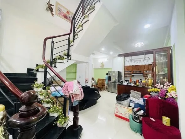 NHÀ 3 TẦNG - NGAY CHỢ THẠCH ĐÀ - PHẠM VĂN CHIÊU, P.14 – 101M² – HẺM XE HƠI THÔNG - 4PN