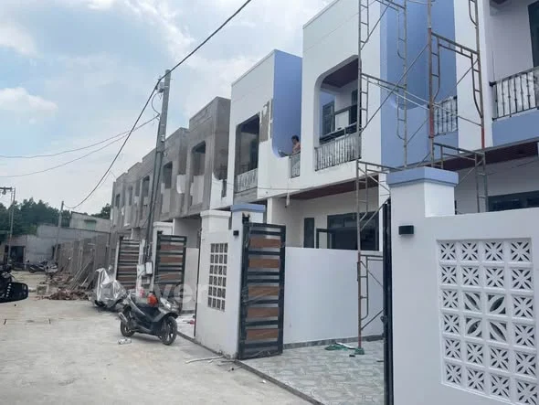 NHÀ PHỐ 1 TRỆT 1 LẦU – SỔ HỒNG RIÊNG – GẦN KDL BỬU LONG