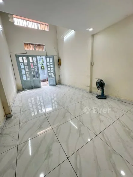 NHÀ C4 ÂU DƯƠNG LÂN - QUẬN 8 - 71M2 - KHÔNG LỘ GIỚi - GIÁ 6 TỶ 950 TL