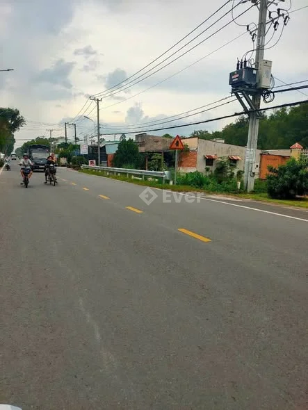 5 tỷ...giãm về 3 tỷ 950
Ccg...Phạm Văn Cội Củ Chi
Cần bán gấp lô đất mặt tiền đường Phạm Văn Cội.