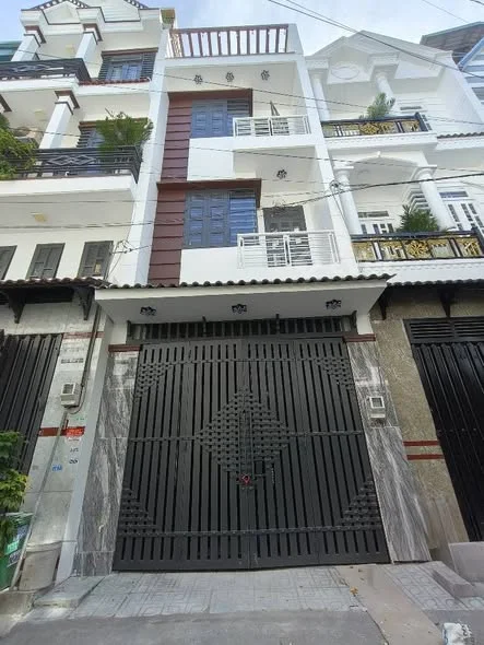 . Hẻm thông 5m sát Picity Đông Quang - Nguyễn Ảnh Thủ - 3 tầng - 5.x tỷ . Nhà 1 trệt 2 lầu, 4 phòng