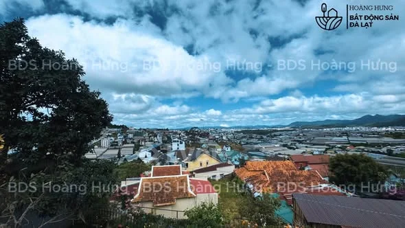 View Triệu Đô Trong Lòng Đà Lạt | Căn Nhà 370m² SRXD – 20m Mặt Tiền