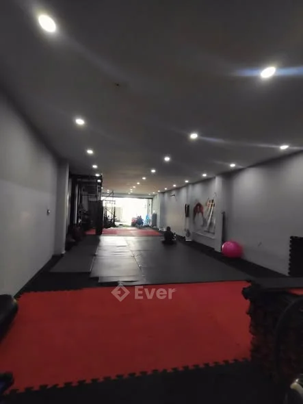 Bán nhà giá 20 tỷĐường số xe hơi vô thông thoáng.- Gần mặt tiền đường Nguyễn Thị Định