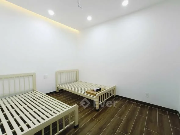 Bán Nhà 2 Lầu Đúc Đẹp, Hẻm Xe Hơi Thông, Khu Vực Thành Công - Tân Sơn Nhì! Đặc Điểm Nổi Bật: • Diệ