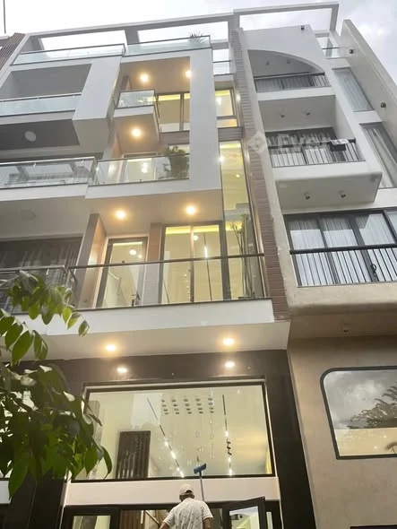 SIÊU PHẨM TRUNG TÂM QUẬN 11 - XÁCH VALI VÔ Ở NGAY Hẻm ô tô 161D/104A Lạc Long Quân, P.3 Quận 11