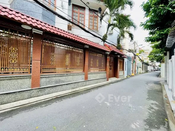 BIỆT THỰ MINI - KẾ SÂN BAY SƠN NHẤT Vị trí : Đường Bạch Đằng - P. Tân Sơn Hoà ( P.2 - TB ) - HCM.