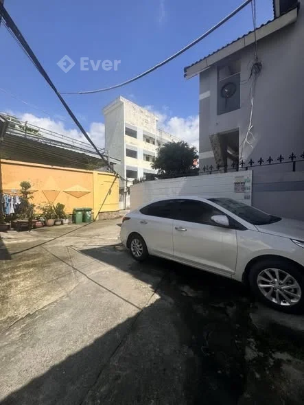 Bán Nhà Xe Tải Quay Đầu, 90 m2 , Như Tờ A4, C4 Kiên Cố, Đầy Đủ Công Năng, Tiện Ích Bao Vây