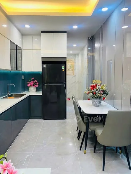 SIÊU PHẨM HXH THANG MÁY CAO CẤP TRUNG TÂM Q 10 , 5 TẦNG BTCT