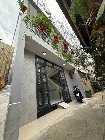 QUẬN TÂN BÌNH, ĐƯỜNG LẠC LONG QUÂN, NGANG KHỦNG 6M, NHÀ 2 TẦNG, 3PN