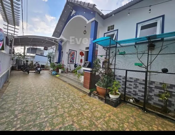 NccNhà đẹp hẻm Lý Thái TổDt 18*11 trên sổ 164m thực tế gần 200m sẵn 148m thổ cư.