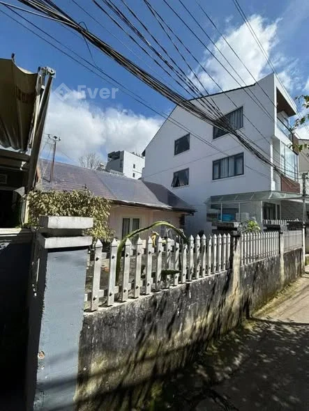 Bán đất tại số 4 hẻm 1 Đường Hoàng Diệu/Phường 5/ TP Đà Lạt.