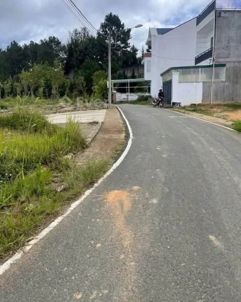 BÁN GẤP ĐẤT SỔ RIÊNG XÂY DỰNG GIÁ RẺcần bán gấp lô đất KQH BV Nhi LĐ