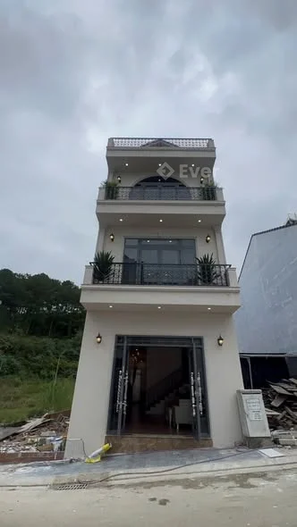 BÁN NHÀ KQH AN SƠN ĐÀ LẠT - khu dân cư số 5 Lợi thế: Có thang máy: + Diện tích: 85m (hoàn công đầy đ