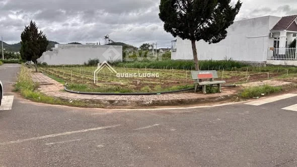 BÁN ĐẤT 2 MẶT TIỀN – VỊ TRÍ ĐẸP TẠI PHÚ HỘI Diện tích: 345,1m² – FULL thổ cư