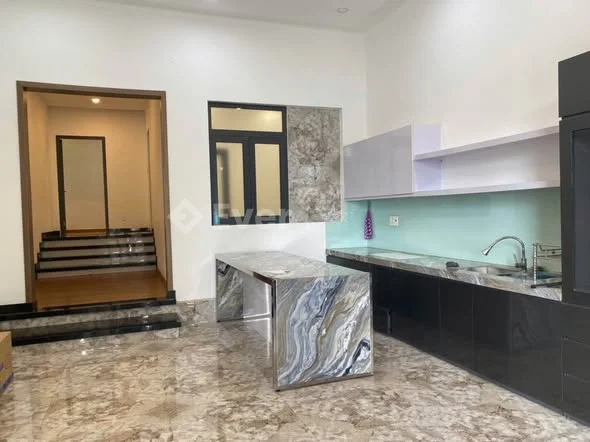 Nhà đẹp hẽm 57 trần quốc toản.cách bờ hồ bảo lộc 800m. DT 5x23 full thổ. Giá 3.2 tỷ giảm còn 2.9 tỷ