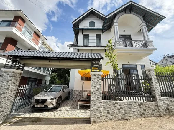 BÁN CĂN VILLA NAM HỒ, P. XUÂN TRƯỜNG - ĐÀ LẠT Giá bán: 12 tỷ (Thương lượng chính chủ)