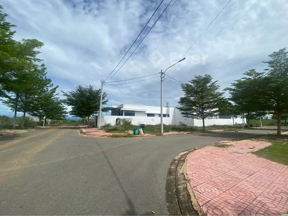 Cần Bán lô Góc 103m2 - 2 mặt tiềnKDC mới thuộc Phường Hàm Thắng