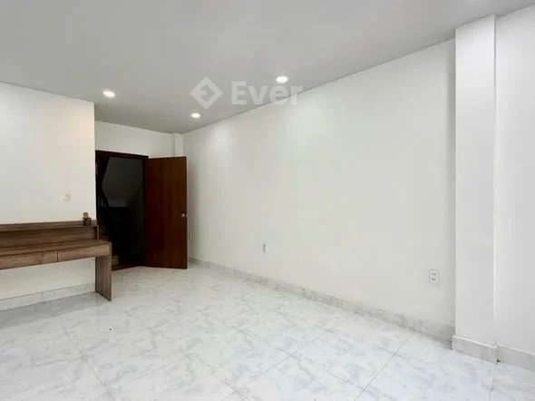 KHU VIP PHÚ NHUẬN – HẺM NHỰA 8M XE TẢI TRÁNH 4 tầng BTCT – 7PN • 8WC