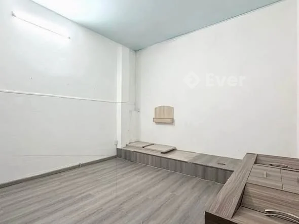 KHU VIP PHÚ NHUẬN – HẺM NHỰA 8M XE TẢI TRÁNH 4 tầng BTCT – 7PN • 8WC