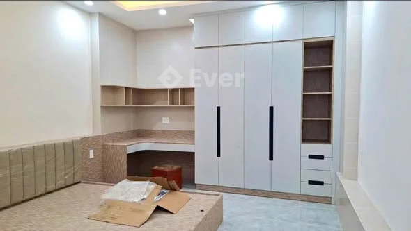 Bán nhà Nguyễn Trung Trực, P. Xuân Hương, Đà Lạt:- Diện tích hơn 65 m2. Sổ riêng xây dựng