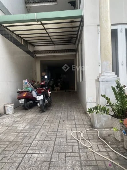 B.á.n : Lê Văn Thọ p11 gvapDt:(7x18m) nhà 4tầng 5pn 5wc có sân thượng trước sau+ sân để oto