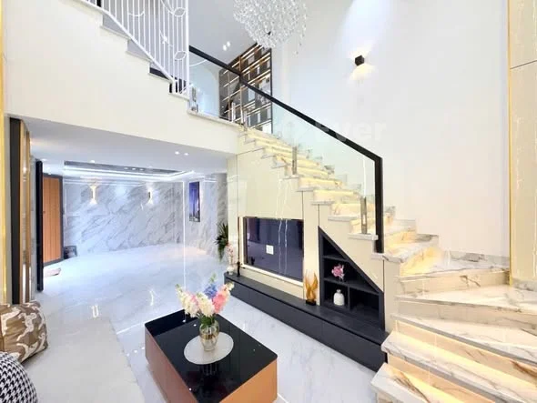 Ngay Lê Đức Thọ - Ngang khủng 9m - 1 căn ra đường xe hơi tránh - 40m2 - Chỉ 6.18 tỷ TL MẠNH • 4 tầng