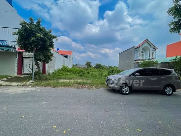 Đ𝐮̛𝐨̛̀𝐧𝐠 𝐒𝐨̂́ 𝟏𝟒. 𝐊𝐃𝐂 𝟏𝟑𝟓 - 𝐓𝐡𝐢̣ 𝐓𝐫𝐚̂́𝐧 𝐁𝐞̂́𝐧 𝐋𝐮̛́𝐜
- Gần trường học cấp