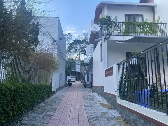 Bán đất 2 mặt tiền Sử Hy Nhan kiệt 69 Lê Ngô Cát Phuòng Thuỷ Xuân TP Huế