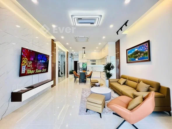 SIÊU PHẨM NHÀ PHỐ XÂY Ở TÂM HUYẾTDIỆN TÍCH KHỦNG CÓ THANG MÁY MẶT TIỀN