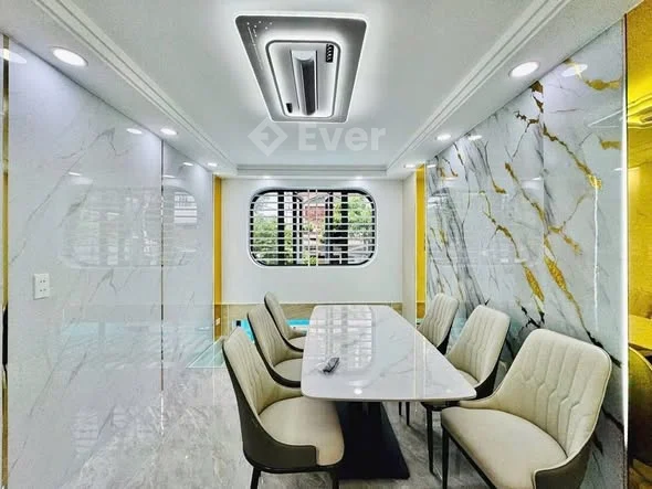 Bán : Huỳnh Văn Nghệ q gvapDt:(3x12m) 5 tầng 4pn 3wc sân thượng trước sau