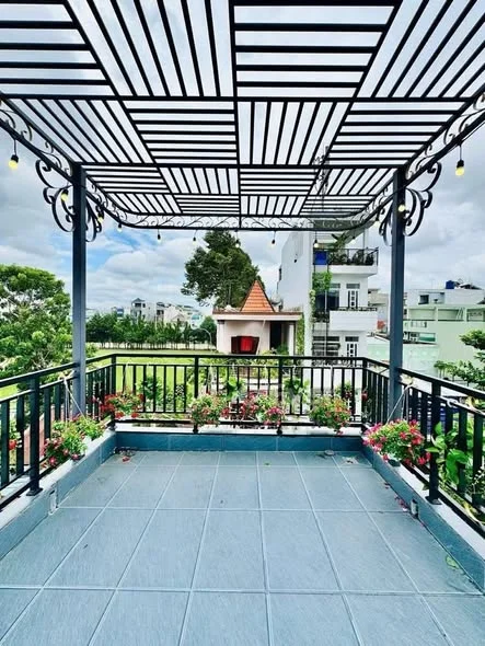 Bán : Huỳnh Văn Nghệ q gvapDt:(3x12m) 5 tầng 4pn 3wc sân thượng trước sau