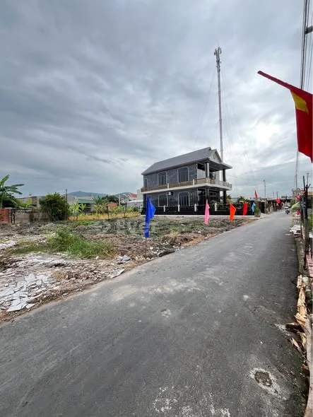 Bán đất Tân Hải - Phú Mỹ BRVT (cũ)Diện tích : 210m2 ngang 10m , full thổ cư