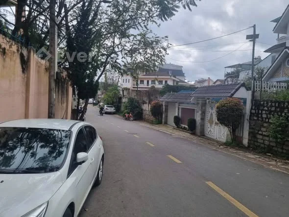 BÁN LÔ BIỆT THỰ MẶT TIỀN ĐƯỜNG NGÔ HUY DIỄN-NGAY C.A TỈNH LÂM ĐỒNG