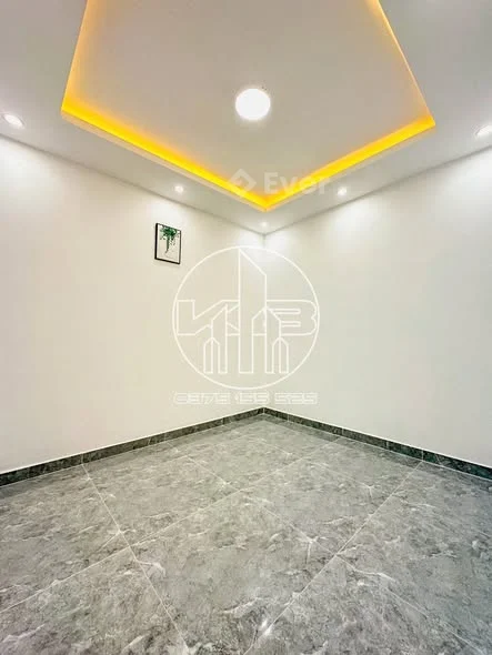 BÁN NHÀ PHỐ 52.0M² ĐÀ LẠT LÂM ĐỒNG 1PK, 1 BẾP, 3PN, 2WC GIÁ 2.3 TỶ