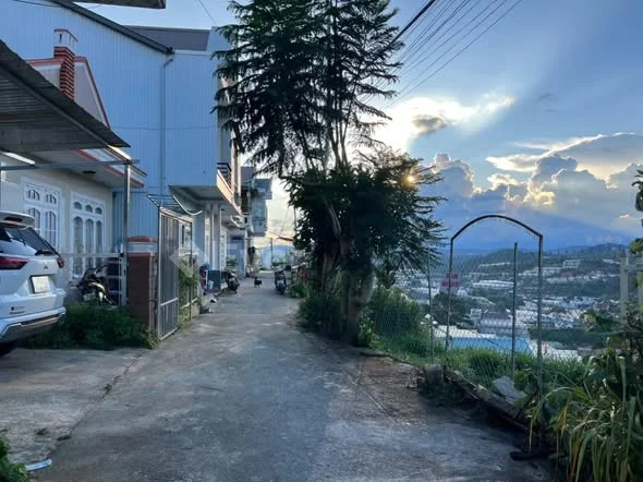 CẦN BÁN LÔ 2 MẶT TIỀN ĐƯỜNG NGUYỄN SIÊU - Diện tích : 485m ; Ngang : 12,2m ; Nở hậu : 17m