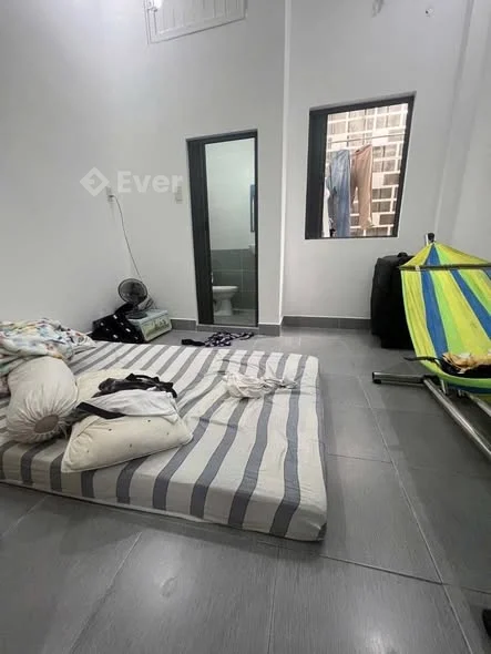 QUẬN 3 - XE HƠI VÀO NHÀ - SÁT MẶT TIỀN - TRƯỜNG SA - NHÀ 3 TẦNG - 42M2 - 4PN - VÀO Ở NGAY