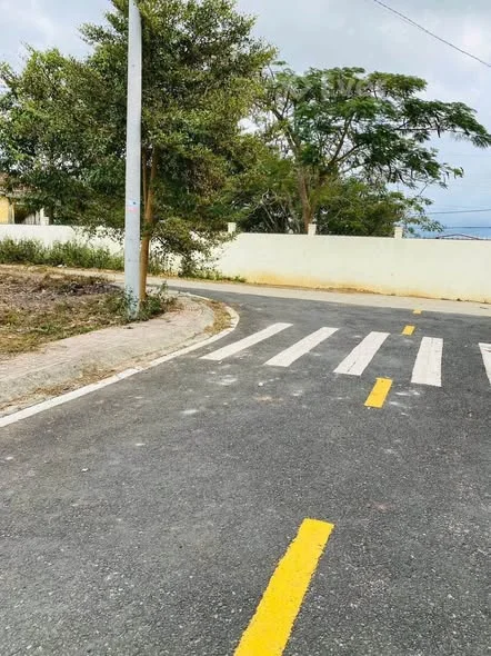 Lô góc 2 mặt tiền sau trường tiều học pre Phú hội .
Mặt tiền đường nhựa diện tích 10 x24 full thổ cư