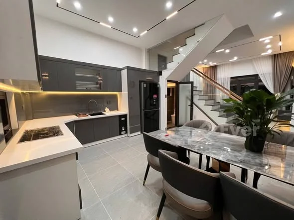 Bán gấp nhà 4 tầng mới tinh khu dân cư Trần Anh Tông-Nguyên Tử Lực p.8 Đà Lạt