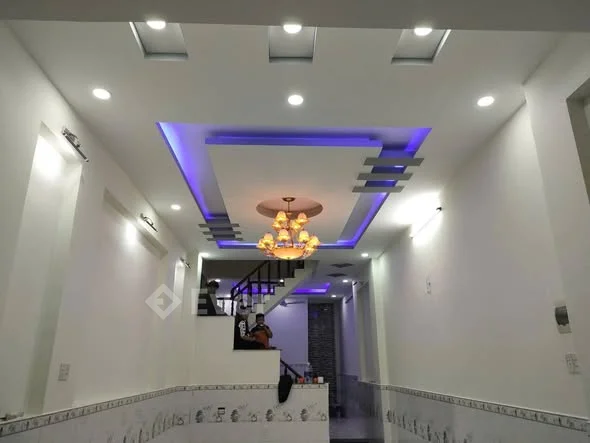 Chính chủ gửi bán nhà 1 trệt 2 lầu đường ôtô thông kế bên chợ Phú Phong, An Phú, TP HCM